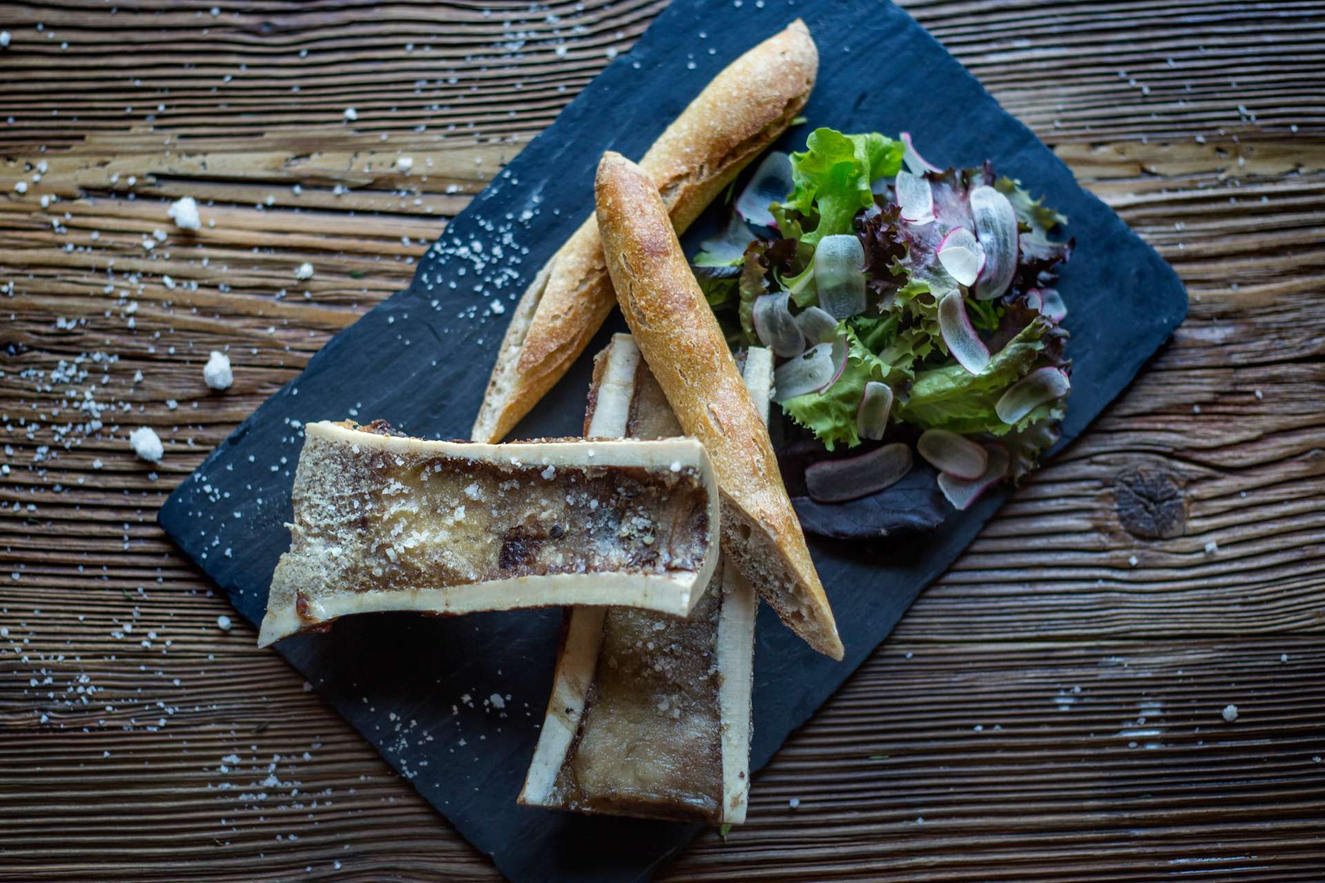 le-torrent-retaurant-meat-salad